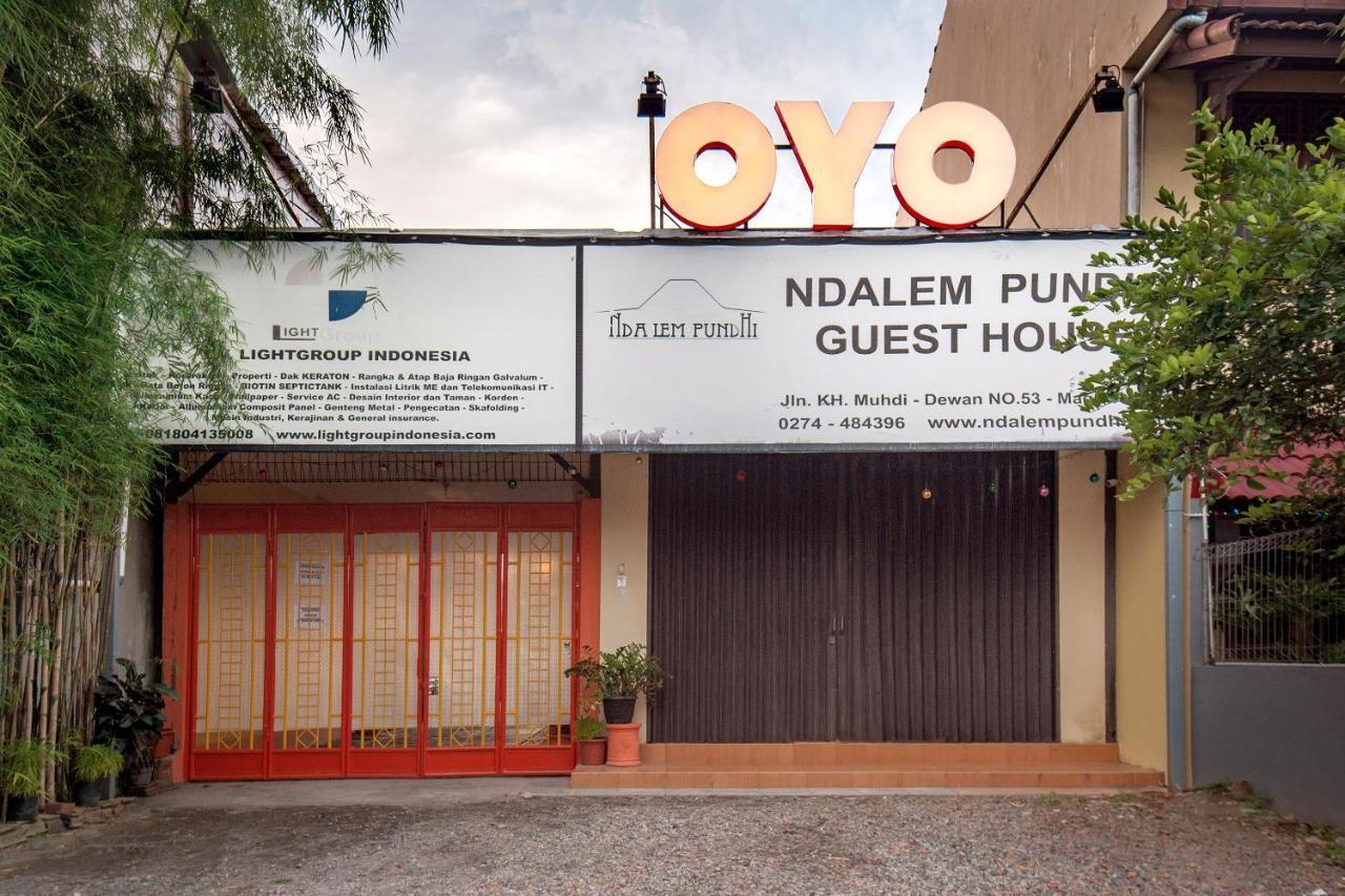 OYO 577 Ndalem Pundhi Guest House Yogyakarta Exterior foto